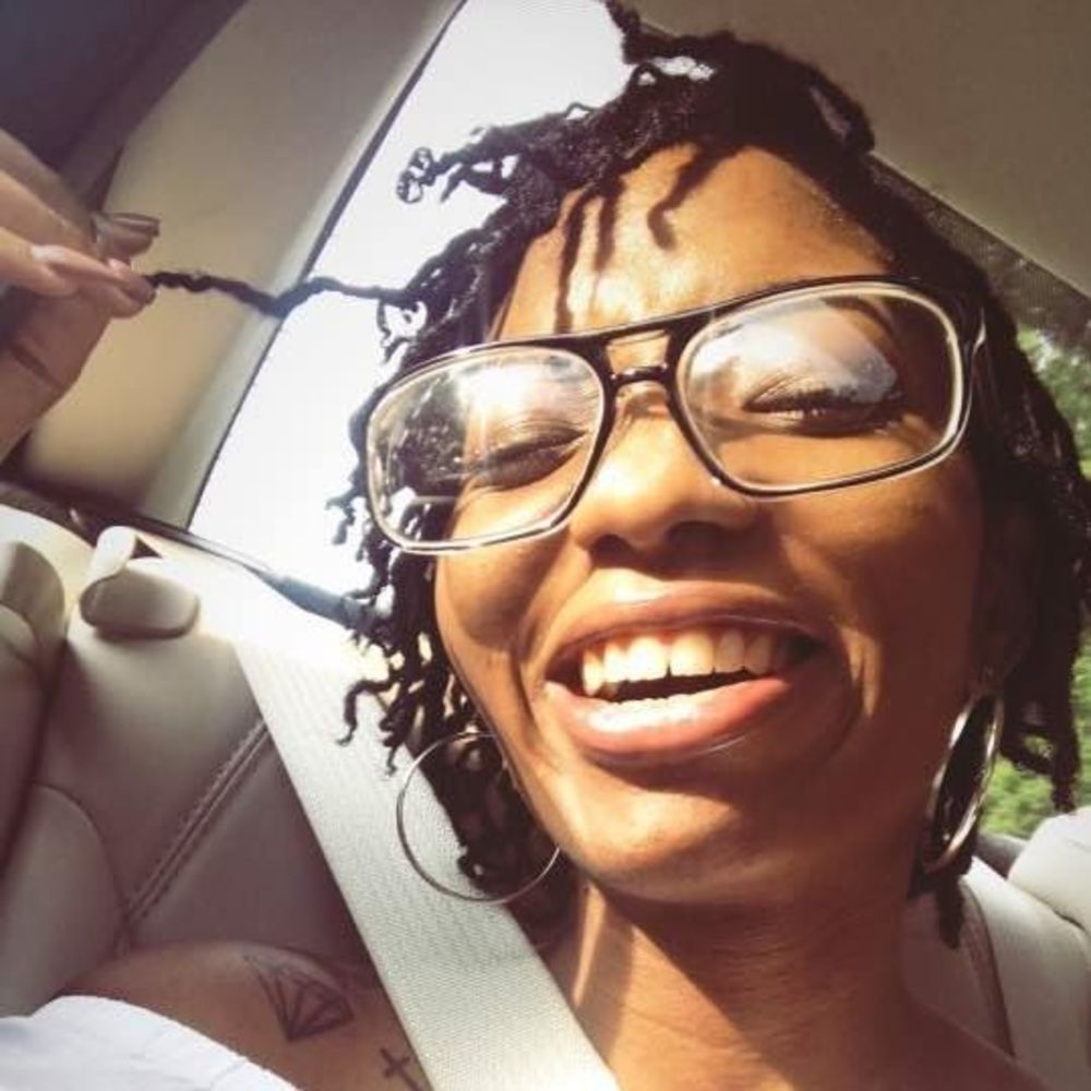 Meet your Posher, Di'monds